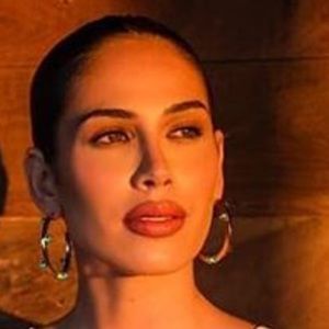 Meet your Posher, Veronica